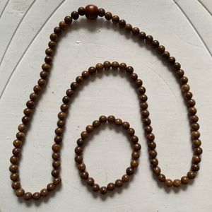 Men’s necklace and bracelet